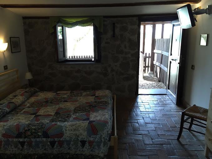 Agriturismo Monte Due Torri ジェンツァーノ・ディ・ローマ エクステリア 写真
