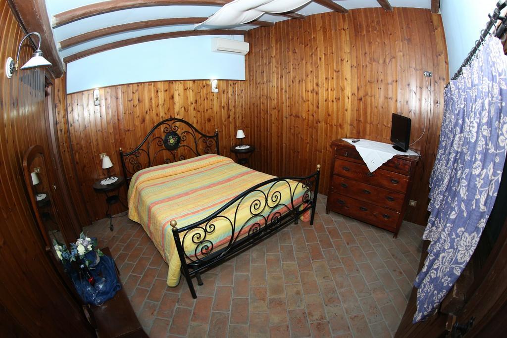 Agriturismo Monte Due Torri ジェンツァーノ・ディ・ローマ エクステリア 写真
