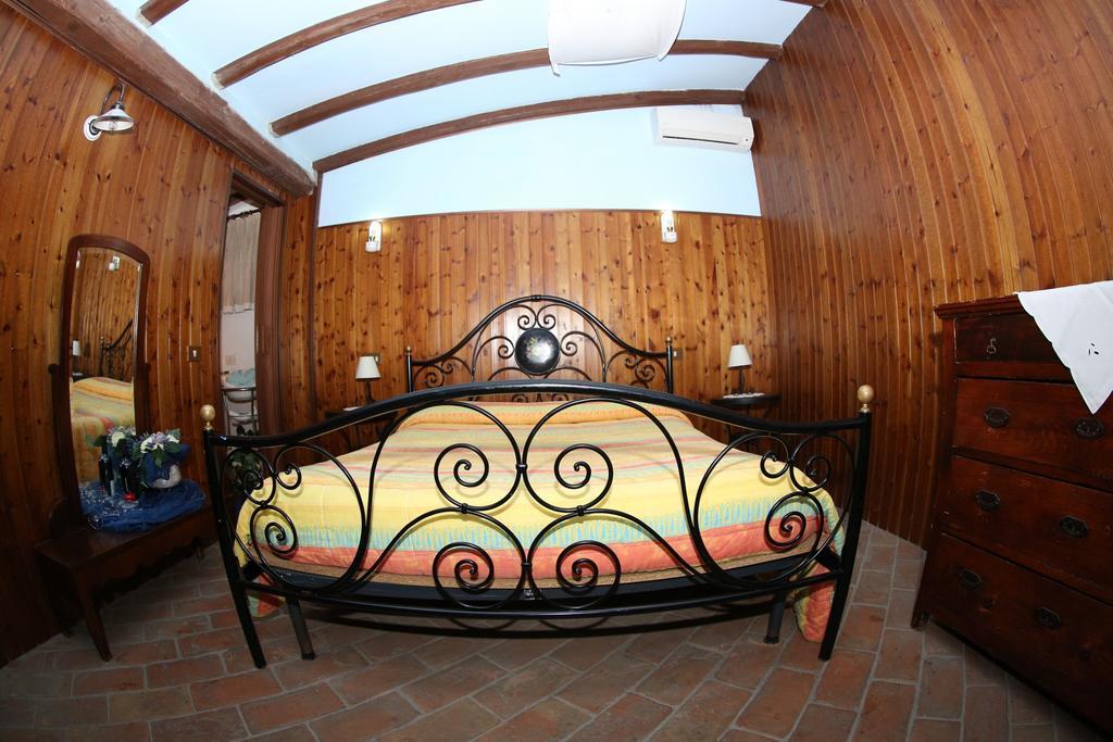 Agriturismo Monte Due Torri ジェンツァーノ・ディ・ローマ エクステリア 写真
