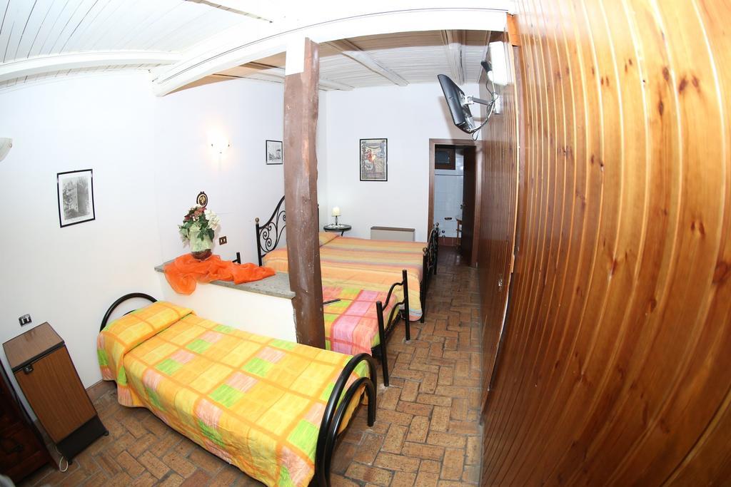 Agriturismo Monte Due Torri ジェンツァーノ・ディ・ローマ エクステリア 写真