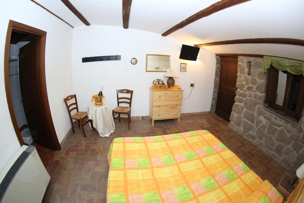 Agriturismo Monte Due Torri ジェンツァーノ・ディ・ローマ エクステリア 写真