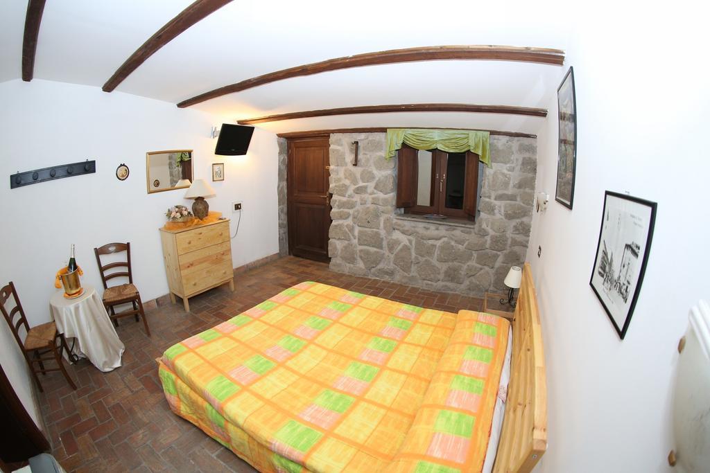 Agriturismo Monte Due Torri ジェンツァーノ・ディ・ローマ エクステリア 写真